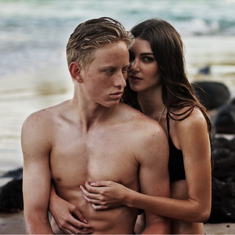 Top OnlyFans Swingers Creators to Follow for Unique Experiences