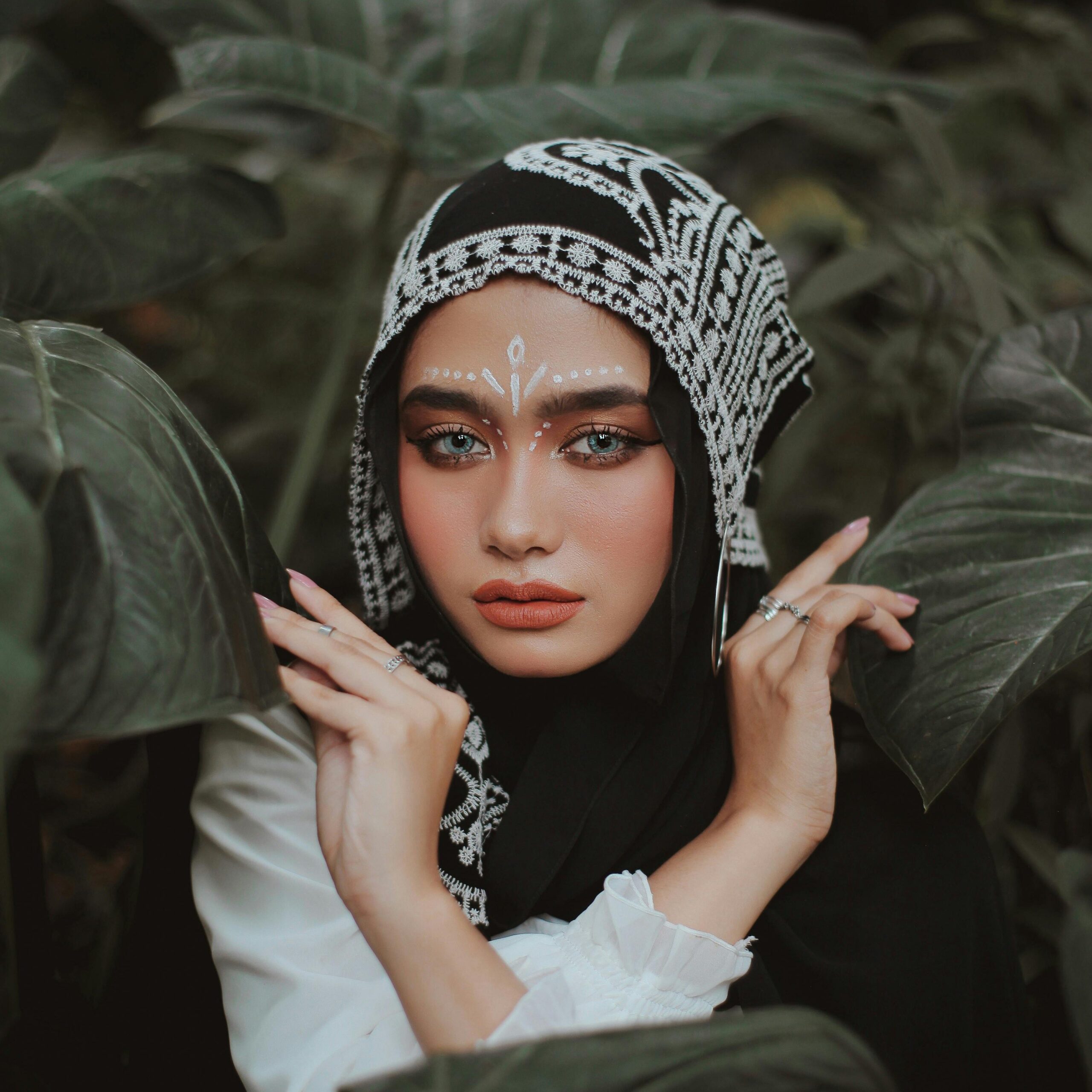 Top Hijab OnlyFans Creators – Bold, Mysterious & Captivating Content