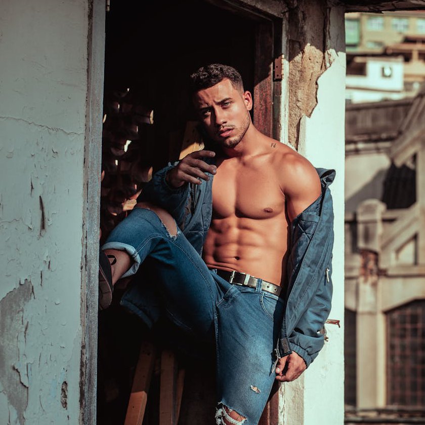 OnlyFans for Men: Tips & Strategies for Male Creators